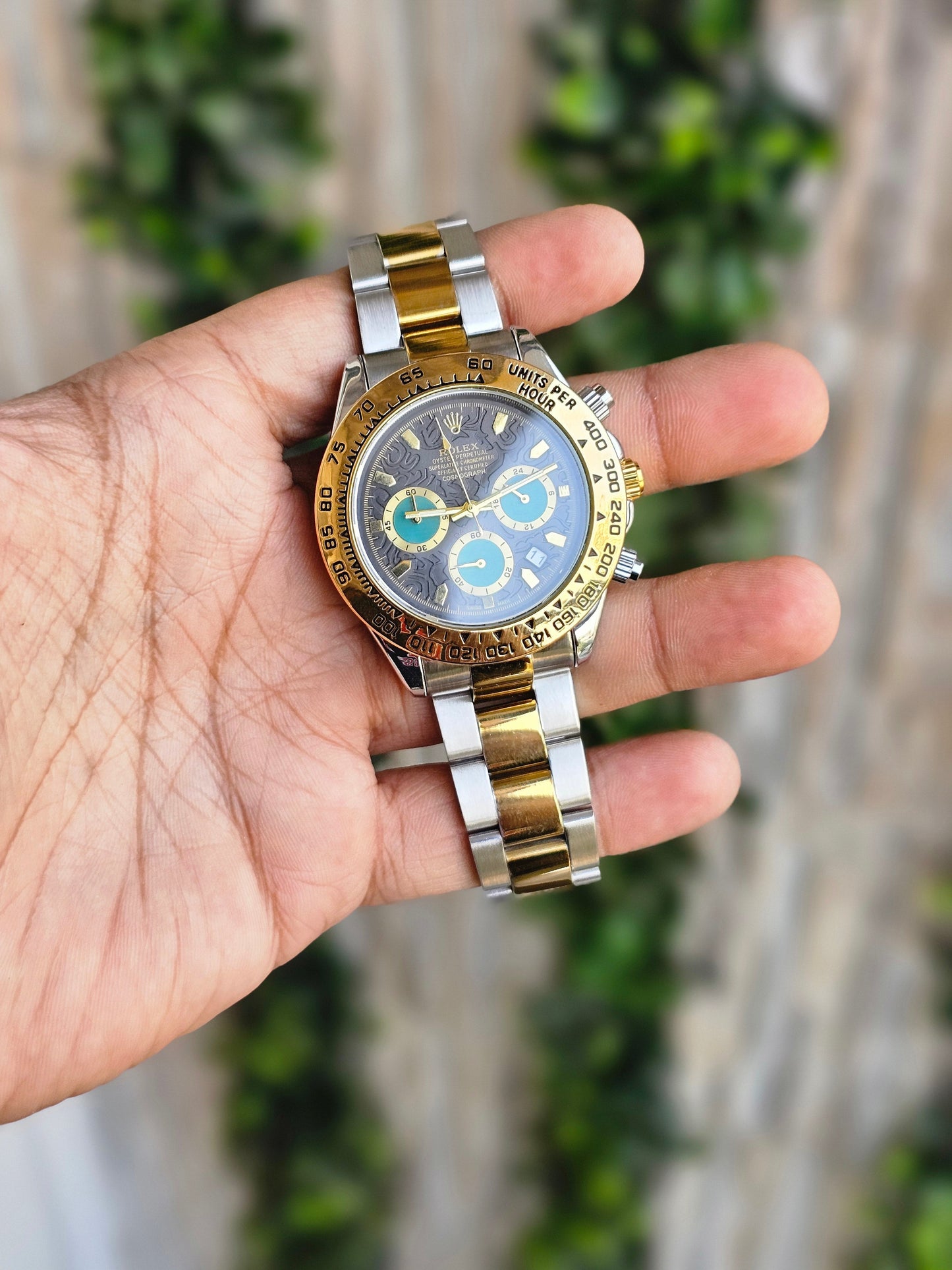 Role_x Daytona gold silver Dual Tone Engraved watch with green Chronograph (with og box)