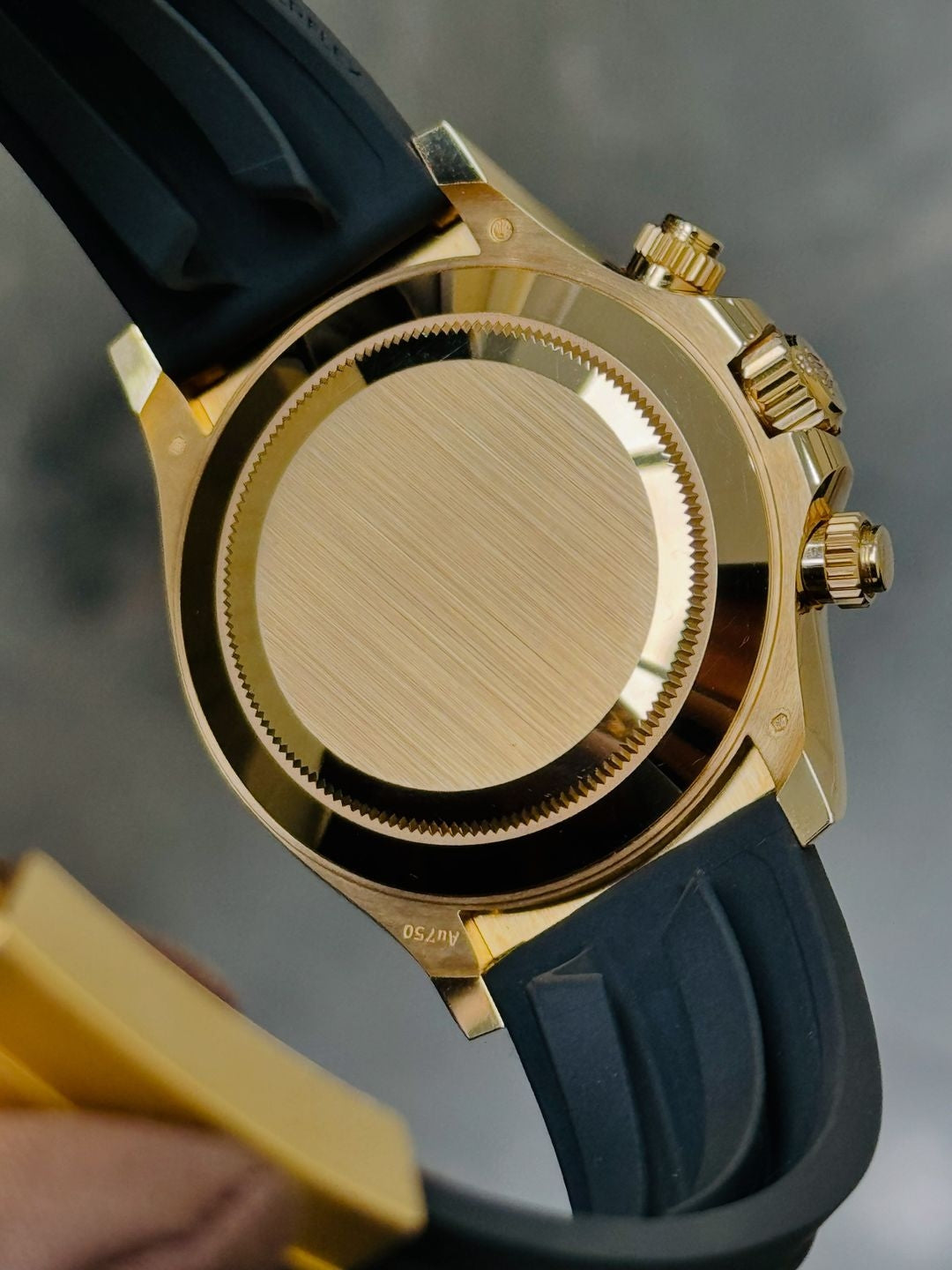 Role_x Daytona Eye of Tiger Gold Diamond Watch (with og box)